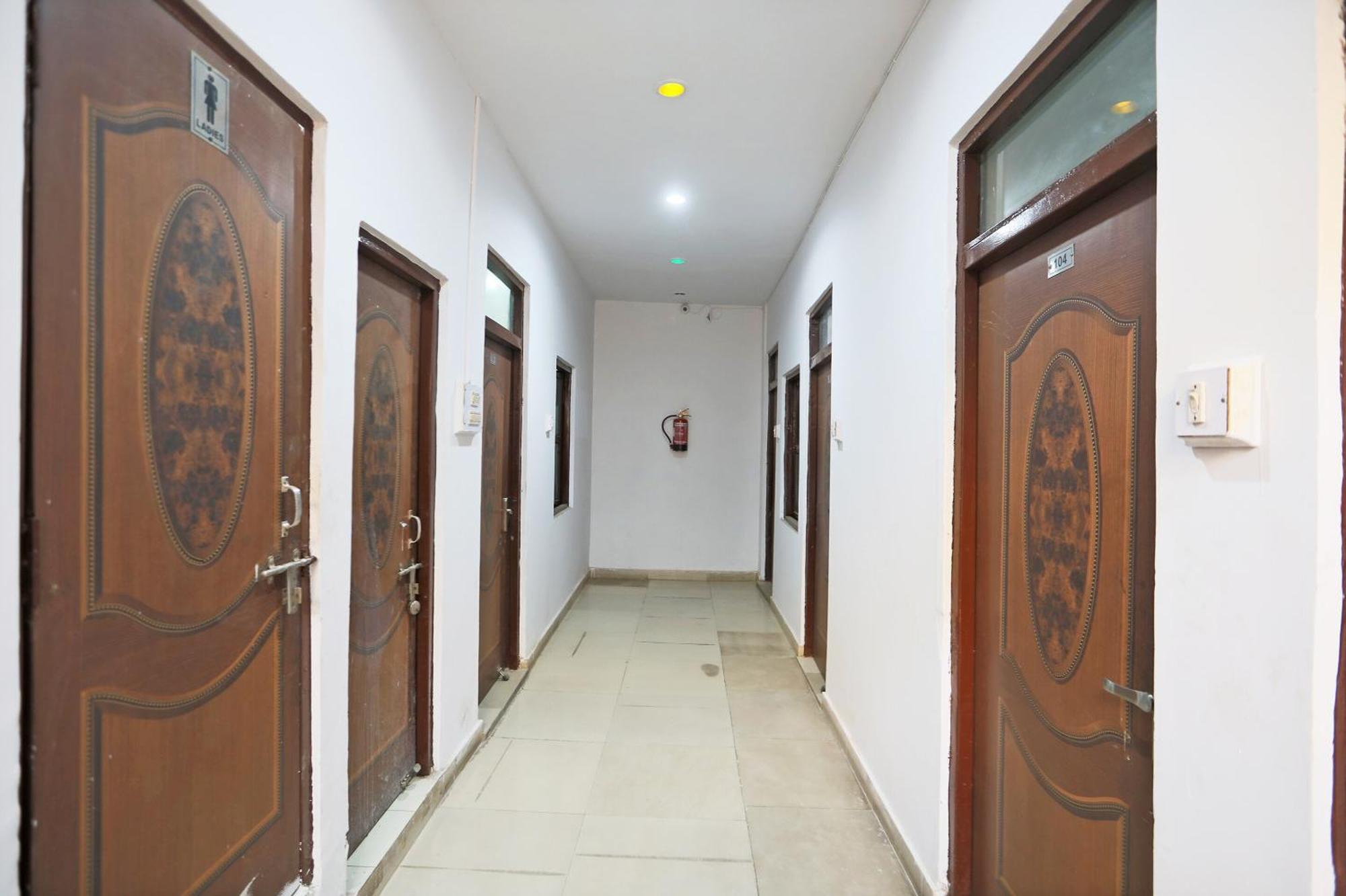 Hotel O Yadav Hotel And Restaurant Narnaul Экстерьер фото